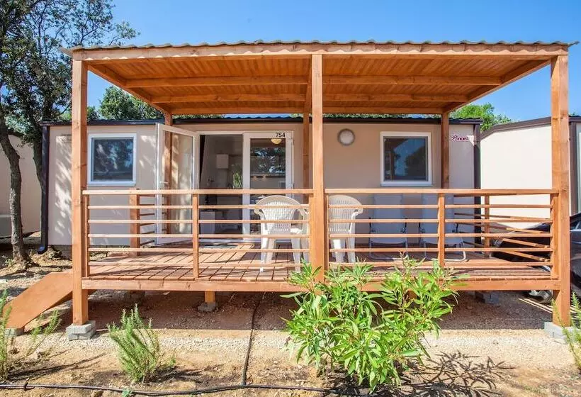 Hotelli Mobile Homes Delta Marine At Campsite Lopari