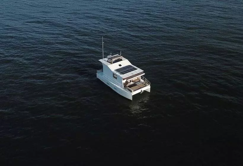 ホテル Nyaman Catamaran