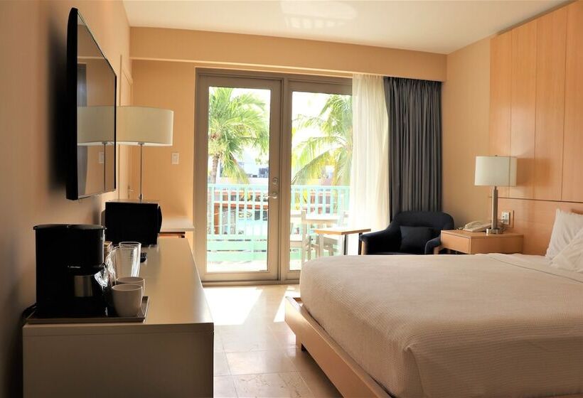 هتل The Mill Resort & Suites