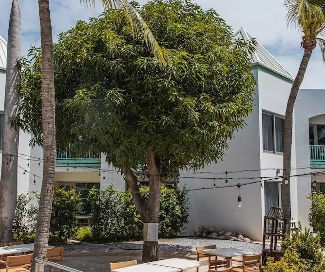 هتل The Mill Resort & Suites
