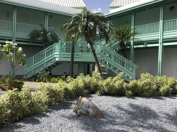 هتل The Mill Resort & Suites