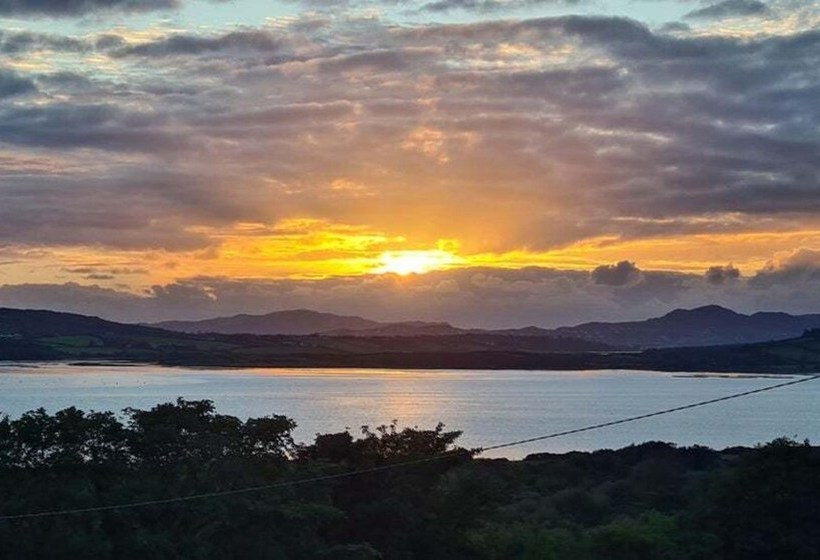 Stunning 4 Bedlog Cabin In Kerrykeel Sleeps 10