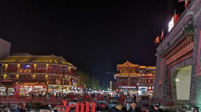 Pai Hotel Kaifeng Gulou Square Center