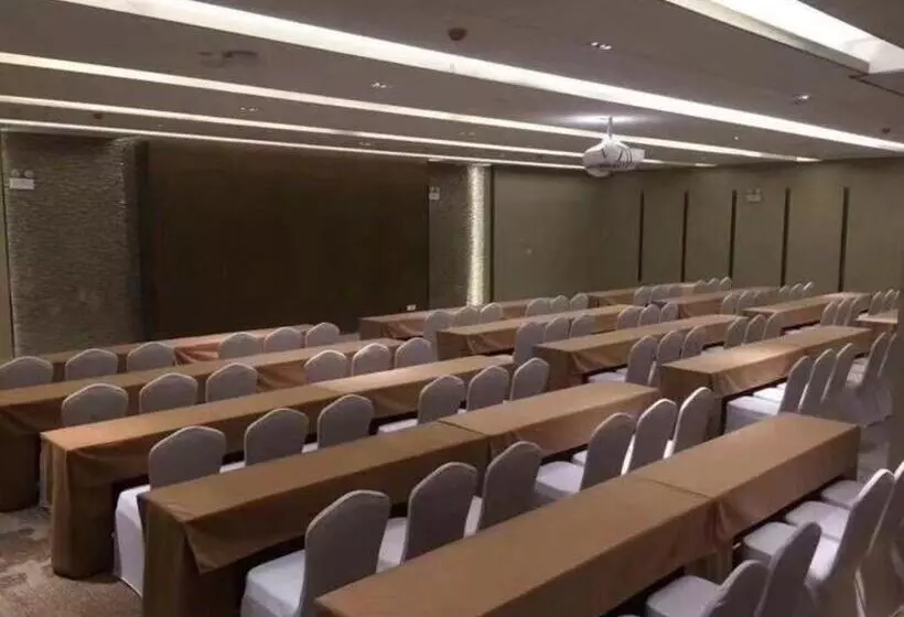 The Hotel V Nanjing Lishui
