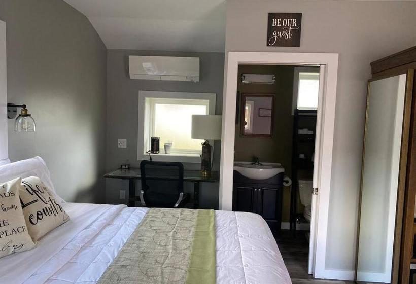 הוסטל Murphys Law Inn 3