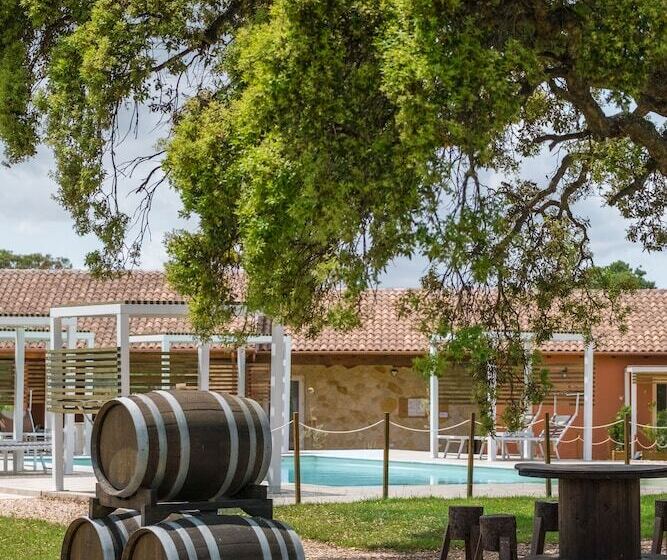 צימר La Vinia Bed&wine Experience   Adults Only