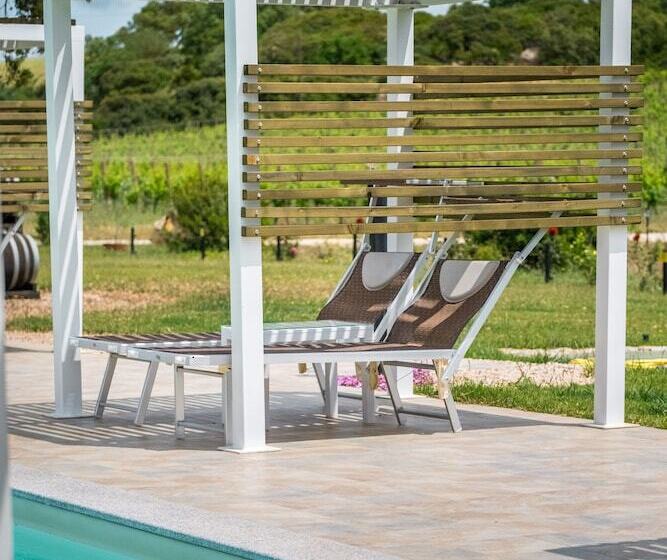 צימר La Vinia Bed&wine Experience   Adults Only