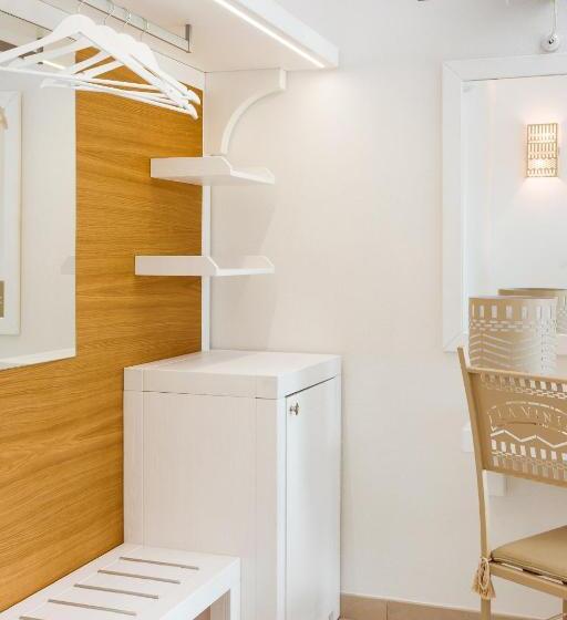 צימר La Vinia Bed&wine Experience   Adults Only