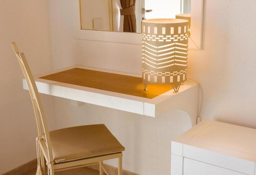 צימר La Vinia Bed&wine Experience   Adults Only