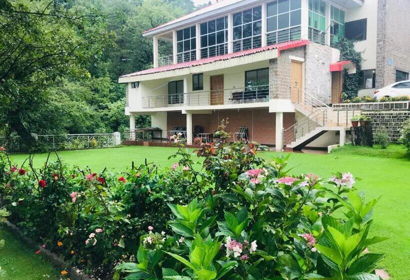 H.m.h Lodges & Hotel Resort