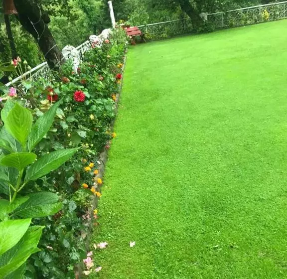 H.m.h Lodges & Hotel Resort