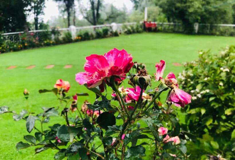 H.m.h Lodges & Hotel Resort