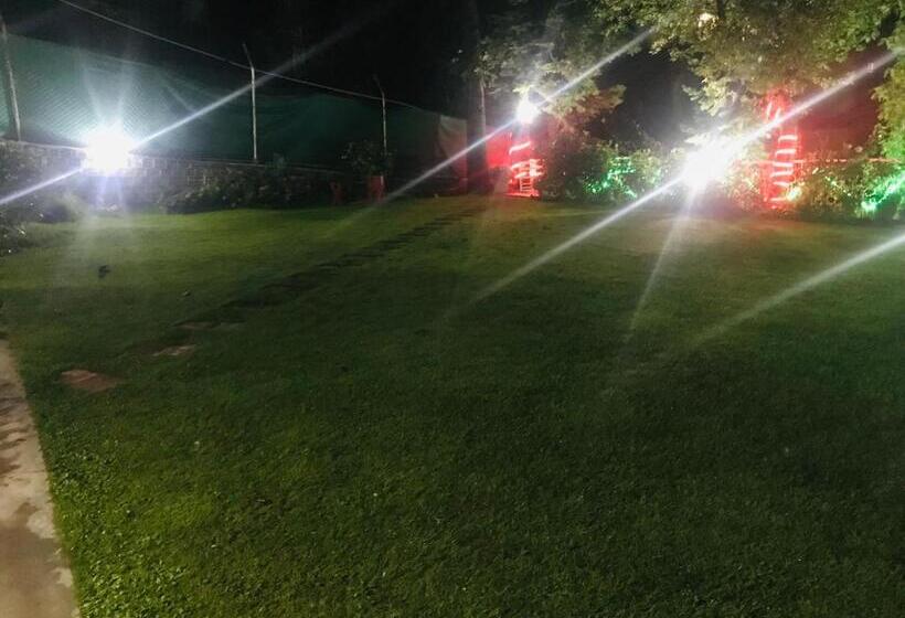 H.m.h Lodges & Hotel Resort