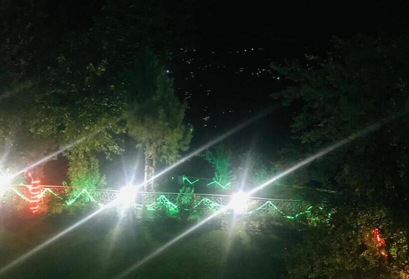 H.m.h Lodges & Hotel Resort