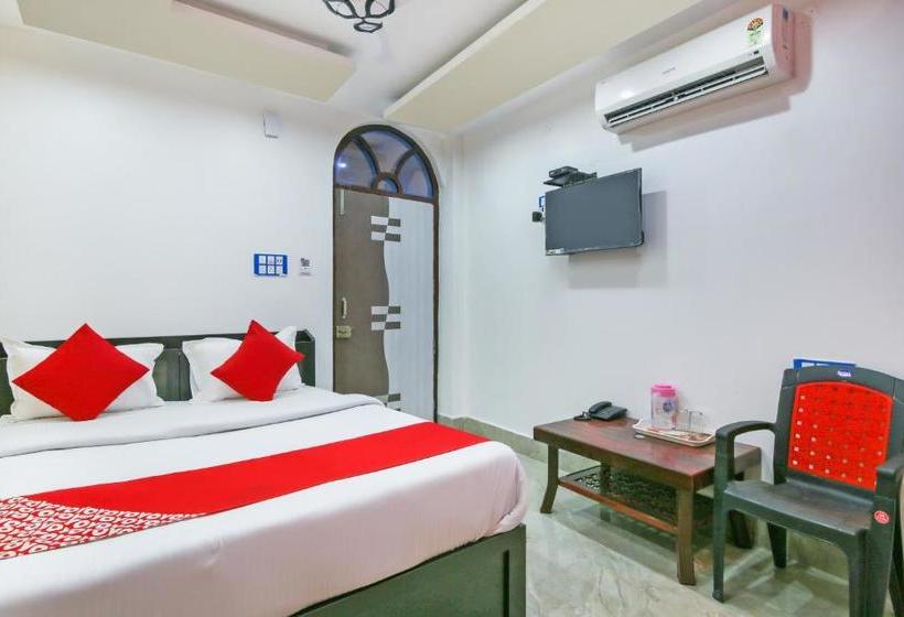 Hotel Oyo 70909 Singh Palace
