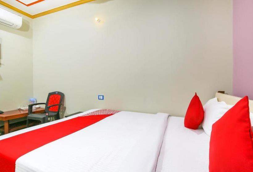 Hotel Oyo 70909 Singh Palace