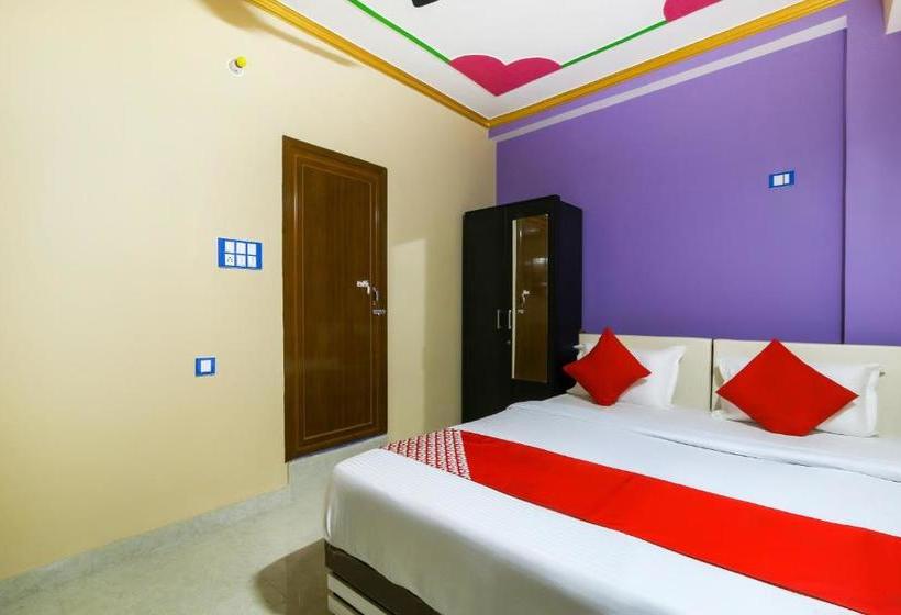 Hotel Oyo 70909 Singh Palace