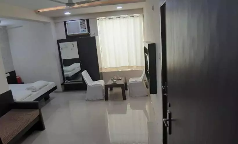 ホテル Vamoose Sharda Resort