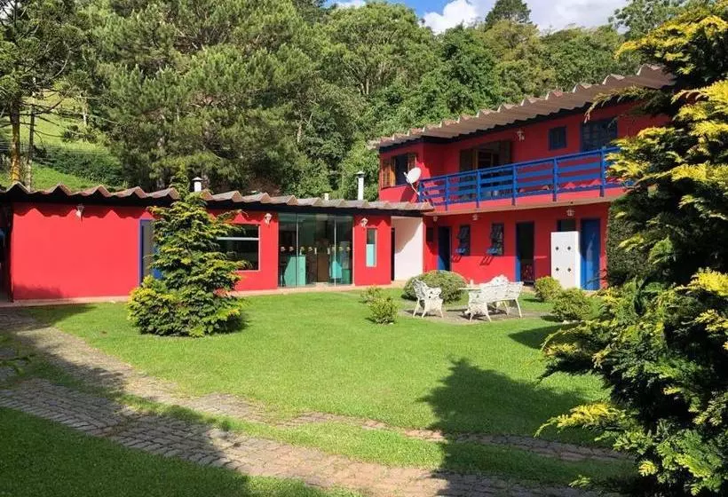پانسیون Colinas Capivari Suites