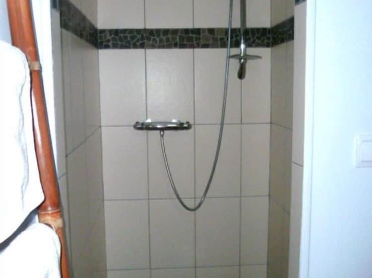 膳宿费 La Freneraie