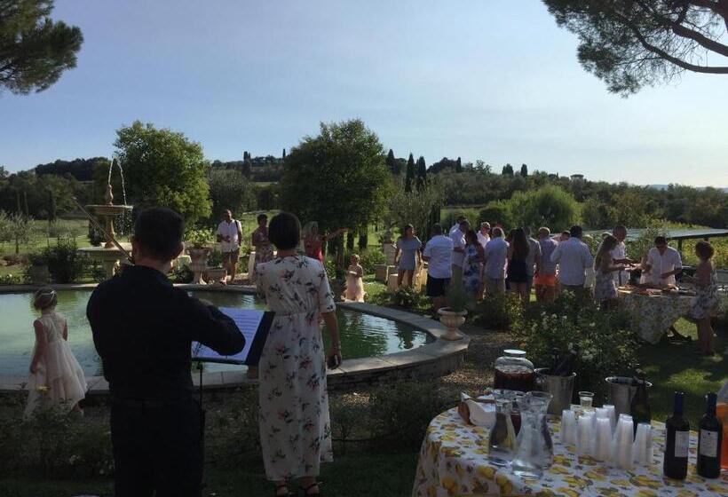 Bed and Breakfast Villa Nobile Cortona Family Apartments