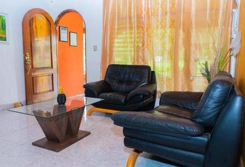 Hostel Hostal Familiar Argeñal