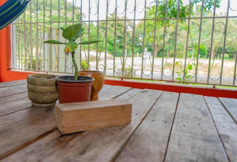 Hostel Hostal Familiar Argeñal