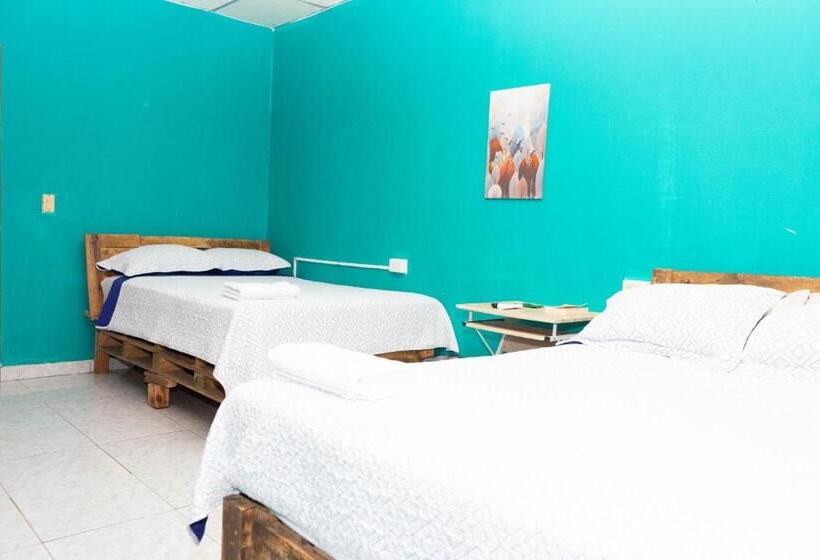 Hostel Hostal Familiar Argeñal