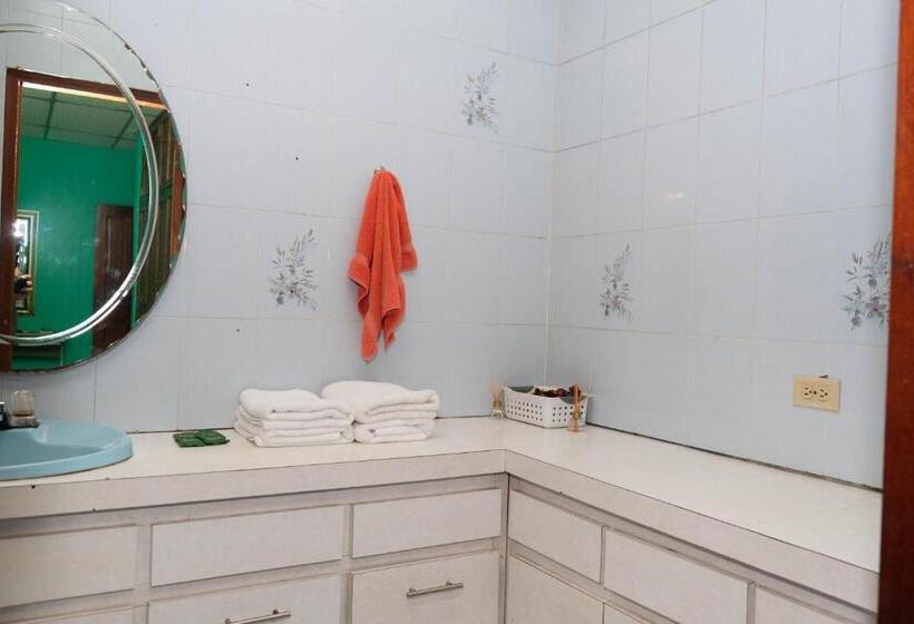 Hostel Hostal Familiar Argeñal