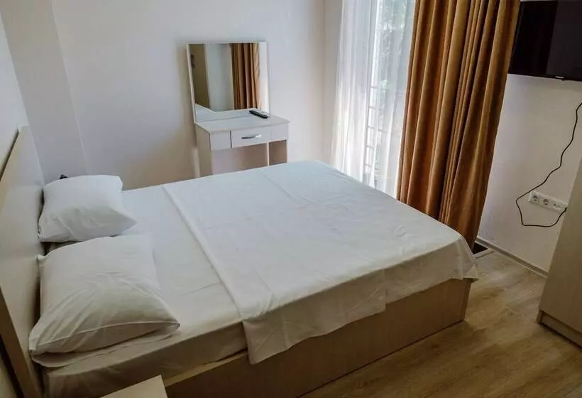 هتل Hills Kvariati