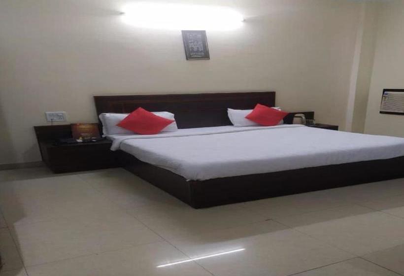 فندق Oyo 80507 Ram Palace