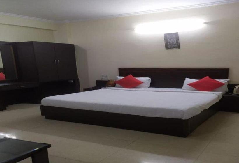 فندق Oyo 80507 Ram Palace