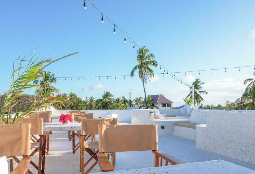 منتجع Paje White House