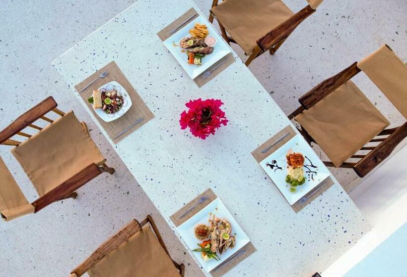 منتجع Paje White House