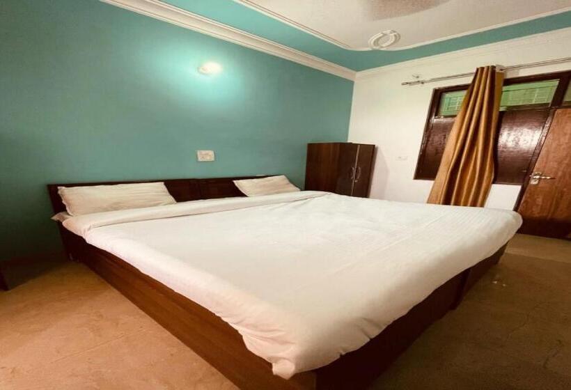 호텔 Capital O Kanha Guest House