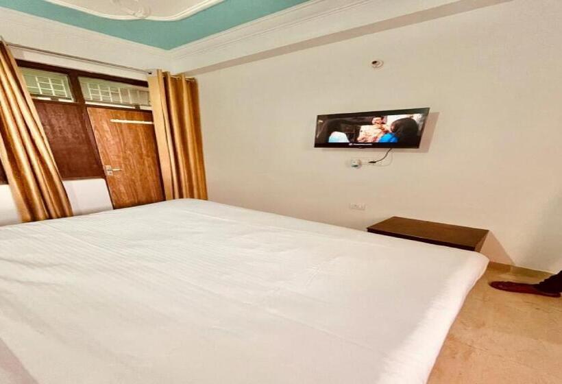 호텔 Capital O Kanha Guest House