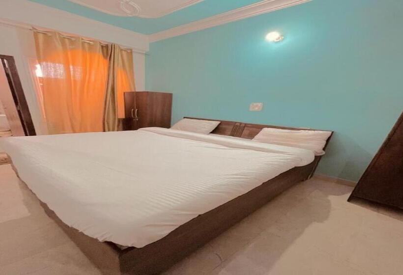 호텔 Capital O Kanha Guest House