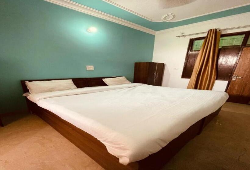 호텔 Capital O Kanha Guest House