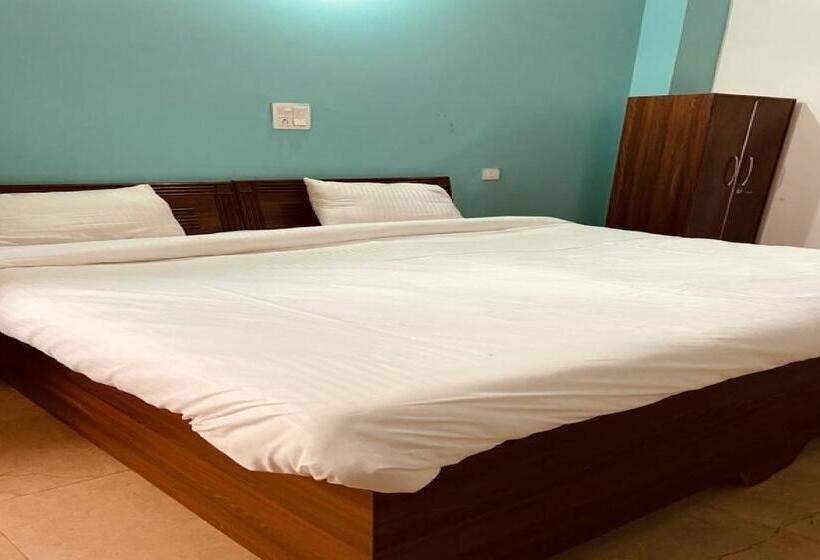 호텔 Capital O Kanha Guest House