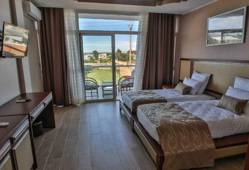 هتل Hôtel Menabe L