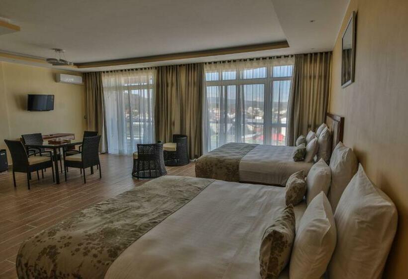 هتل Hôtel Menabe L