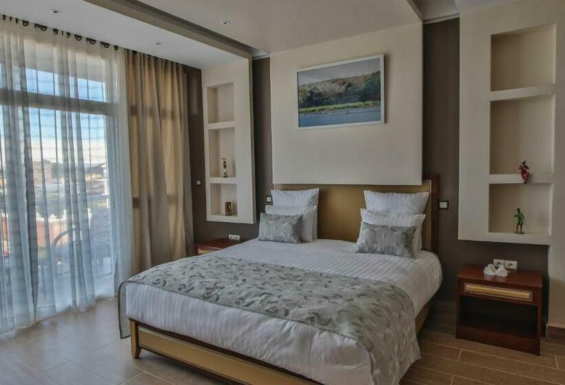 هتل Hôtel Menabe L