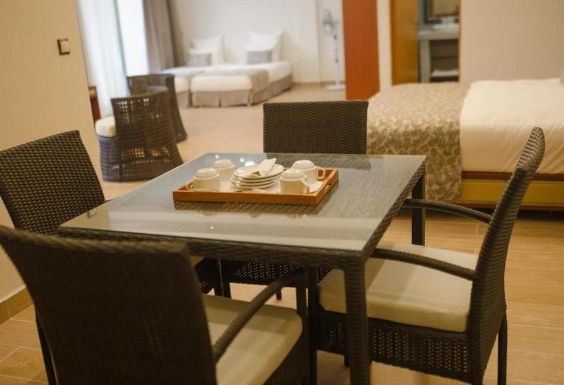 هتل Hôtel Menabe L