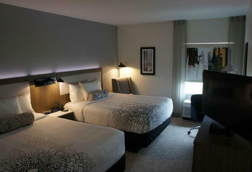 호텔 La Quinta Inn & Suites By Wyndham Locust Grove