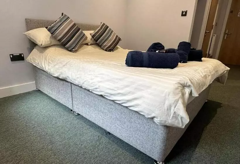 هتل No 5 Ocean Cabins   Saundersfoot Harbour   Saundersfoot