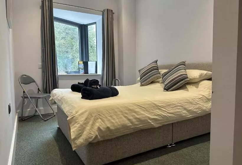 هتل No 5 Ocean Cabins   Saundersfoot Harbour   Saundersfoot
