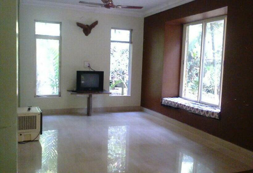 Hotell Swimming Pool Cottage Alibag With Meals