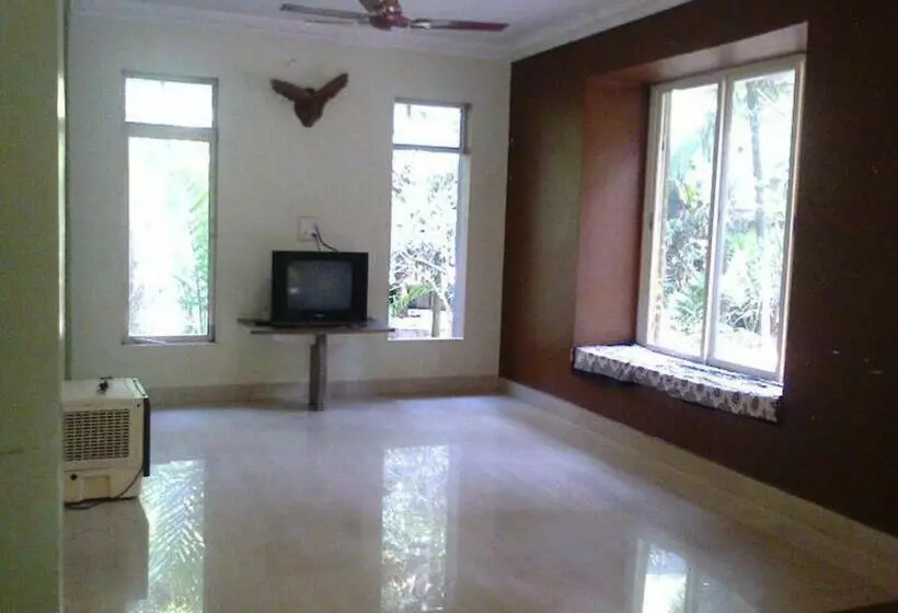 ホテル Swimming Pool Cottage Alibag With Meals