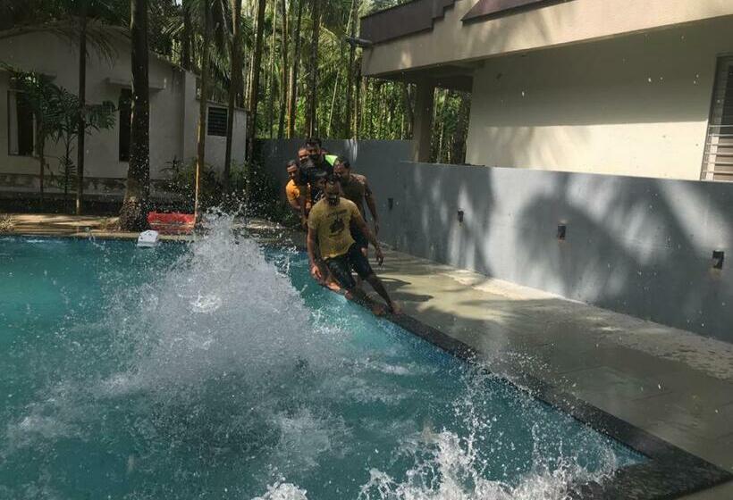 Hotell Swimming Pool Cottage Alibag With Meals