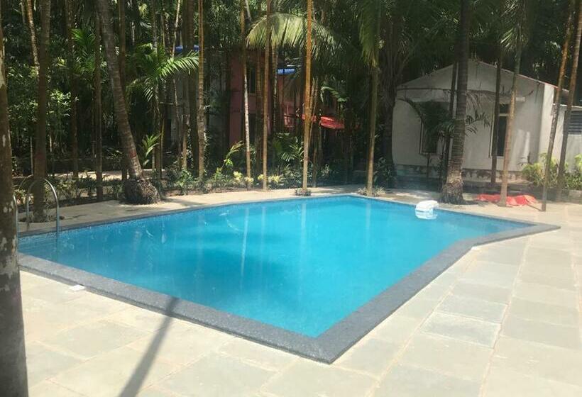 Hotell Swimming Pool Cottage Alibag With Meals